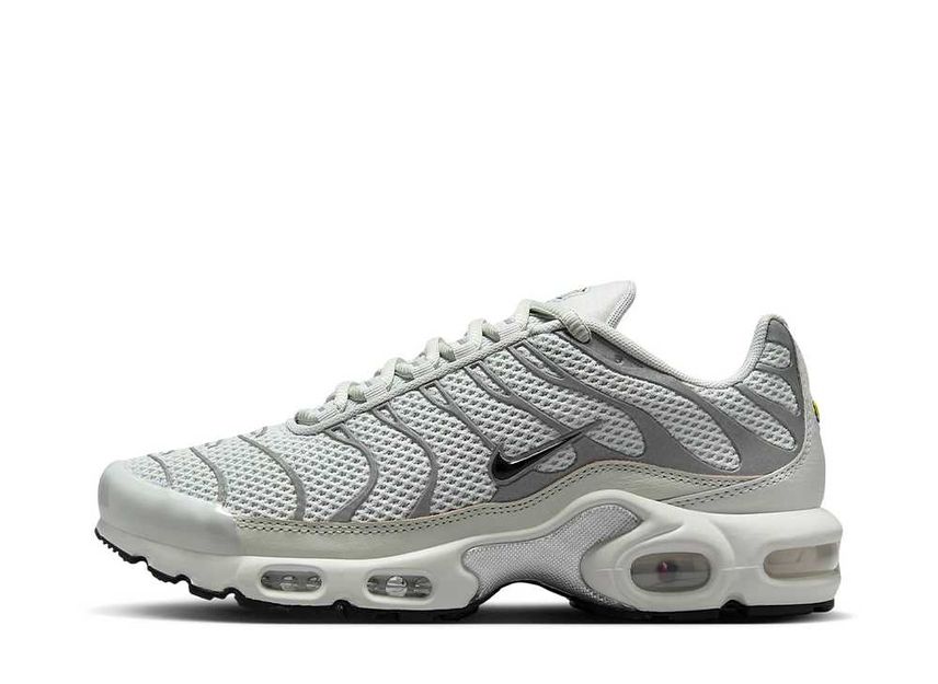 Nike Women s Air Max Plus Light Silver Chrome Light Bone Black