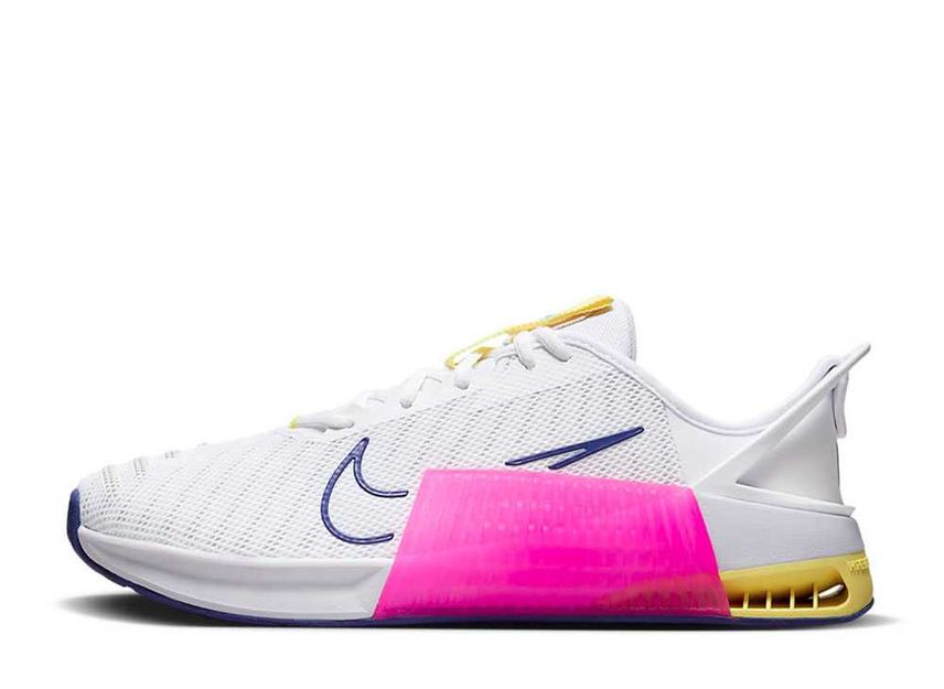 Nike metcon white and pink on sale