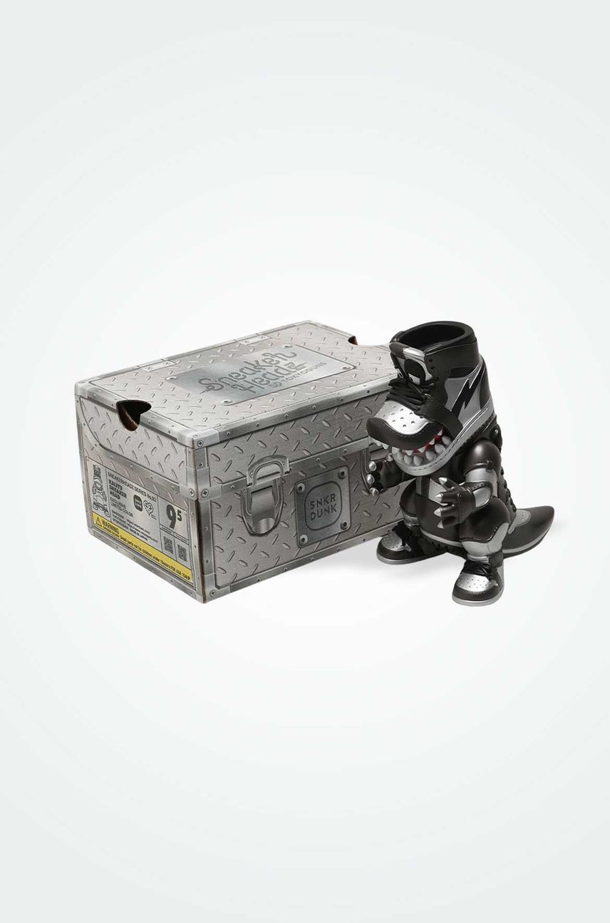 TOKYOGUNS Sneakerhead Metallic Panda TOKYOGUNS Sneakerhead Metallic Panda