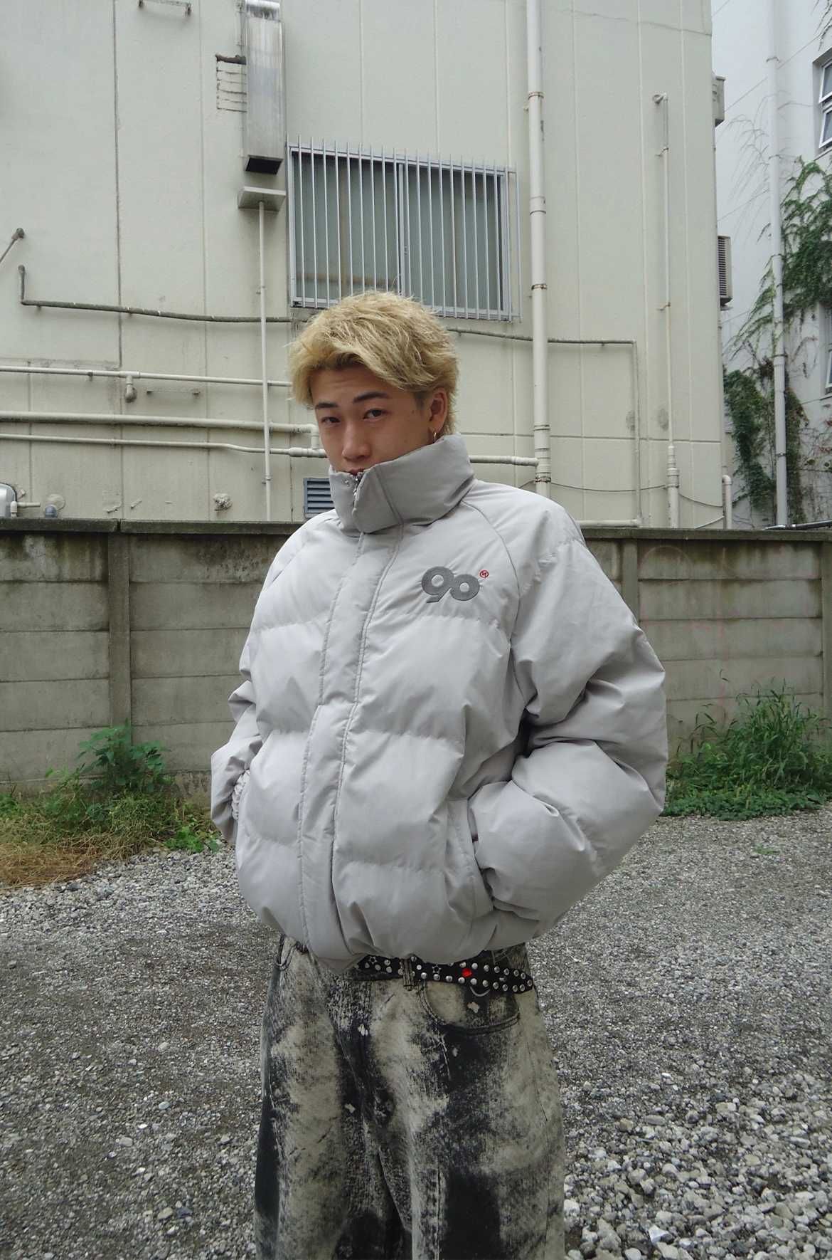 ナインティーナインティー 90 ロゴ リッチ パッファー ジャケット