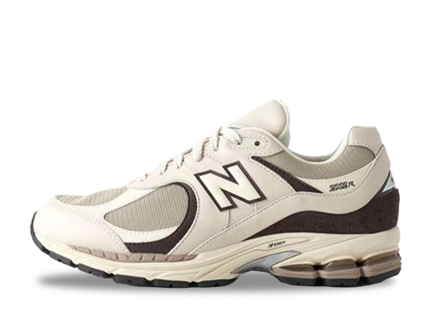 ニューバランス 2002R ゴアテックス "グレージュ"
