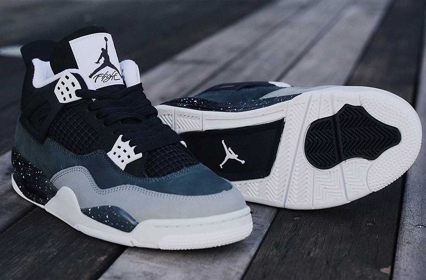 【新品未使用】NIKE ナイキ エア ジョーダン レトロ FQ8138-002 Nike Air Jordan 4 Retro