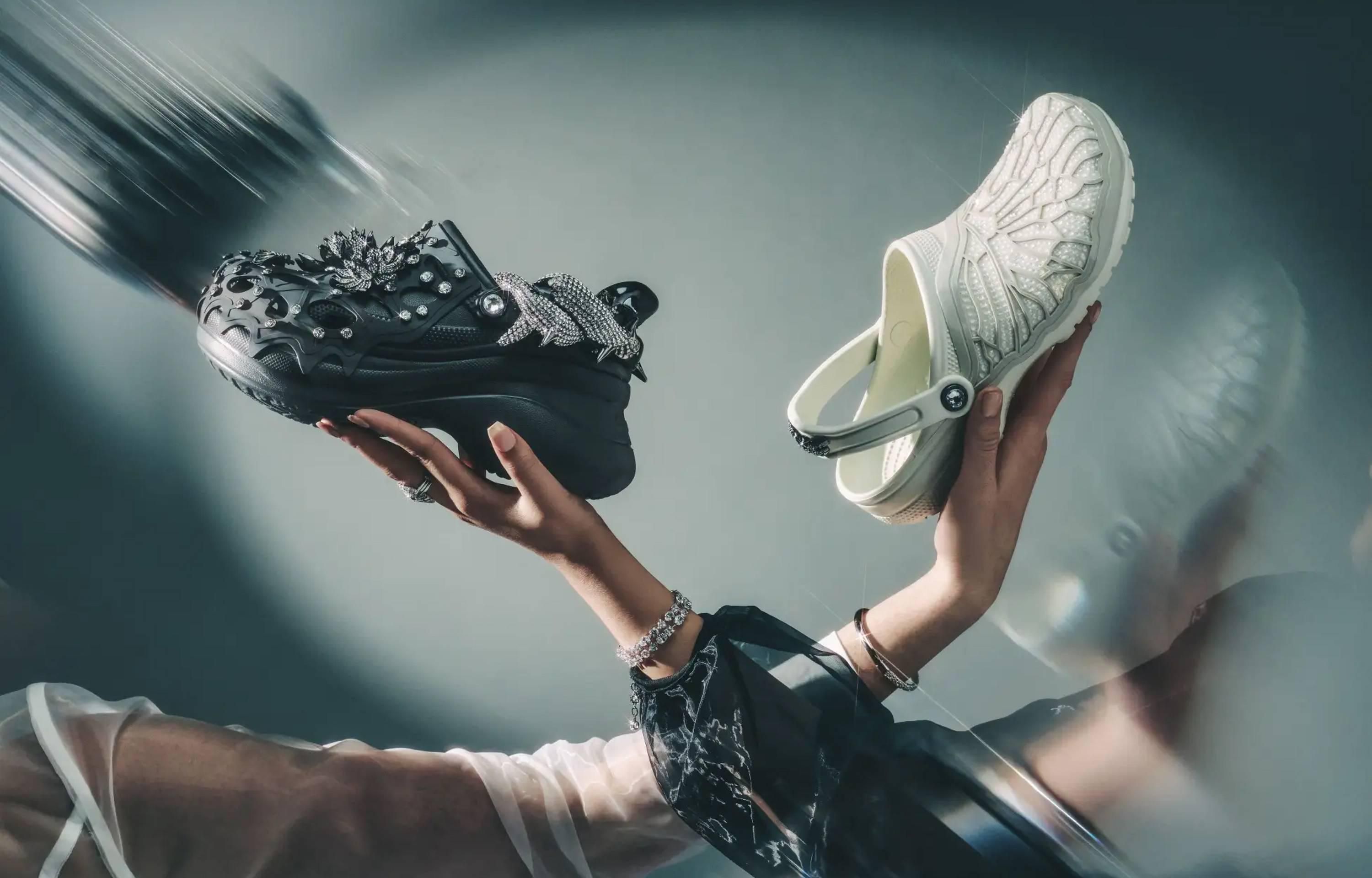 5/7発売｜Swarovski × Crocs Bae Clog / Classic Clog｜抽選/販売/定価情報 1枚目