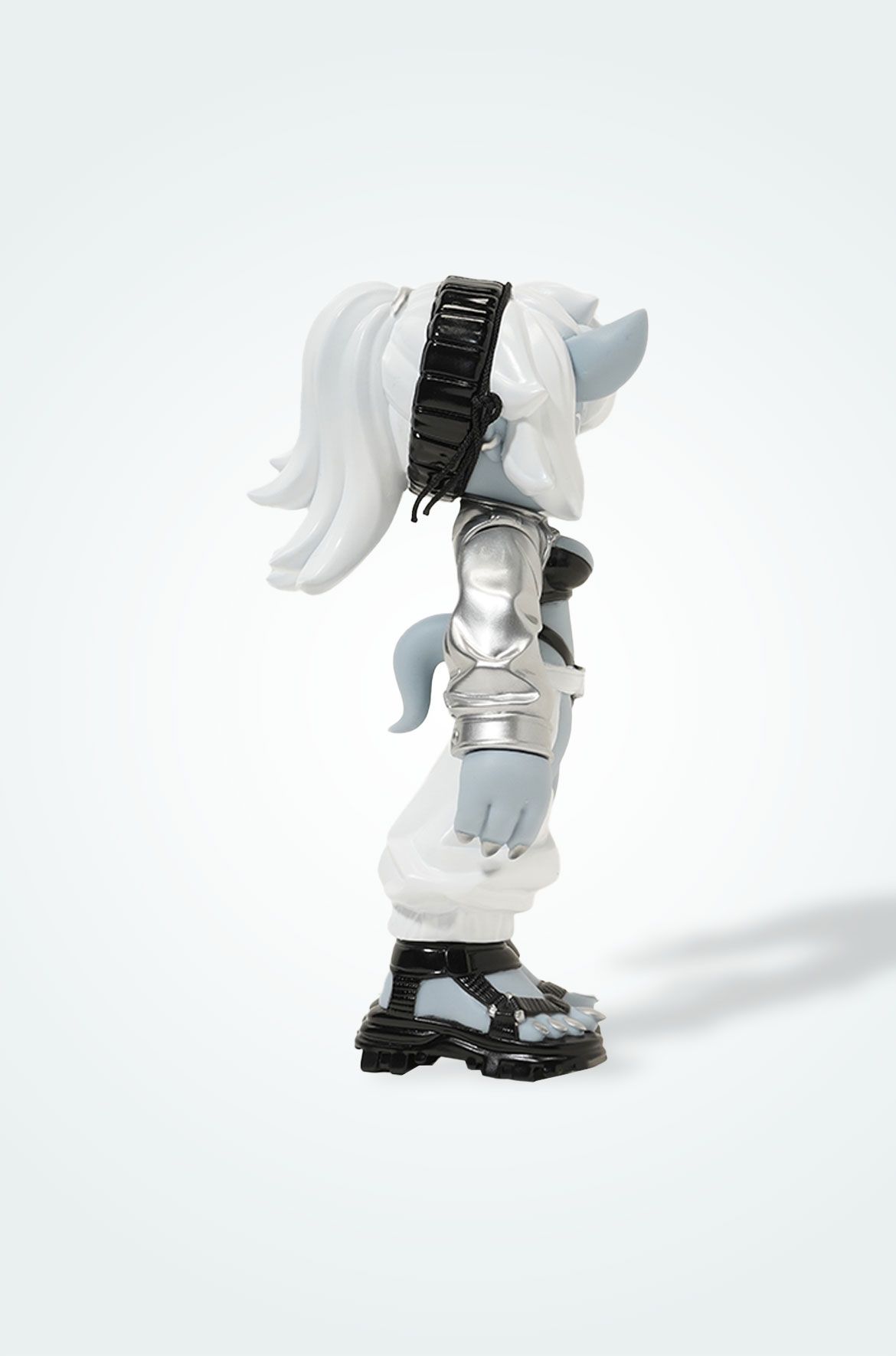 エムダッシュ x スニーカーダンク ソフビトイメタリック 