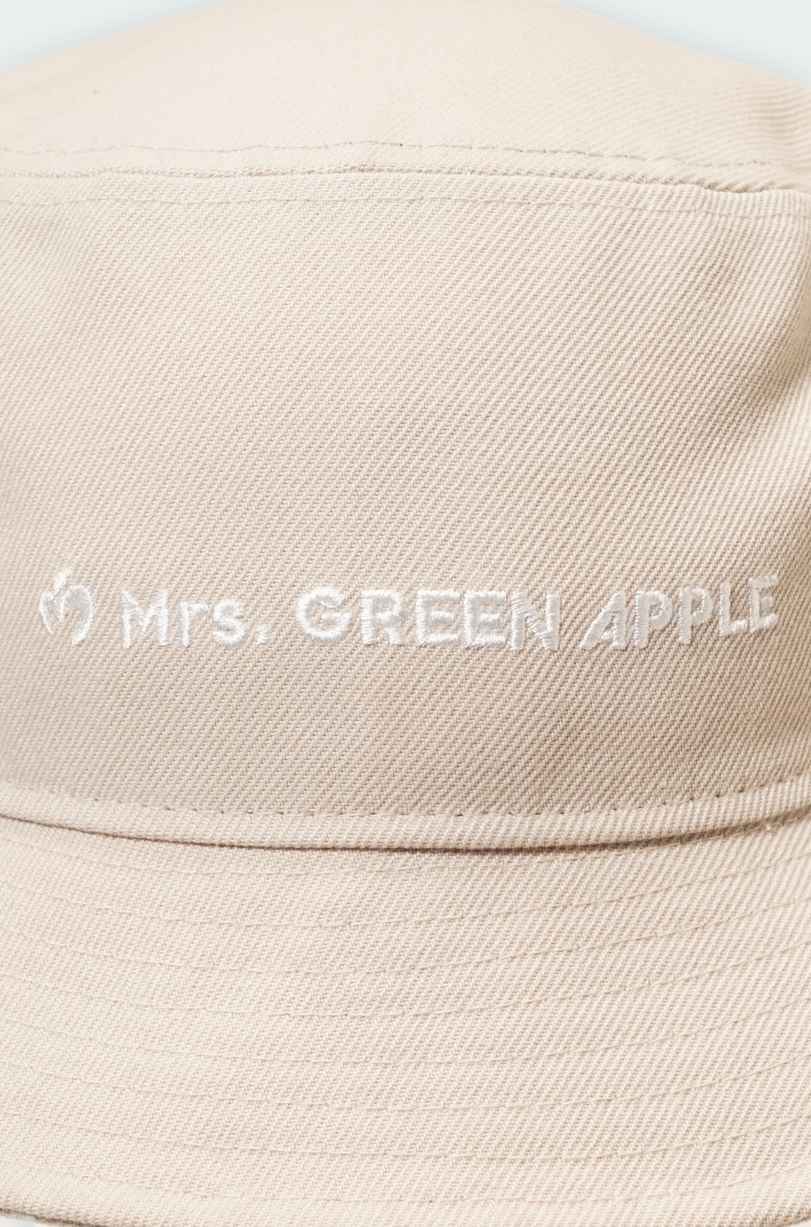 ミセスxスニダン ニューエラBUCKET01 MGA LOGO HAT ベージュ ミセスグリーンアップル ニューエラ バケット01 MGAロゴハット