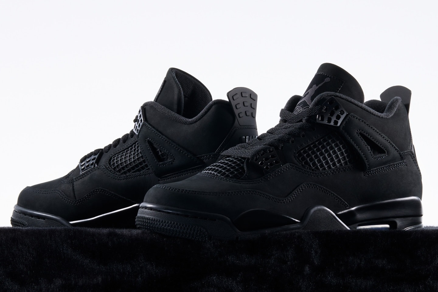 11/28発売｜Nike Air Jordan 4 