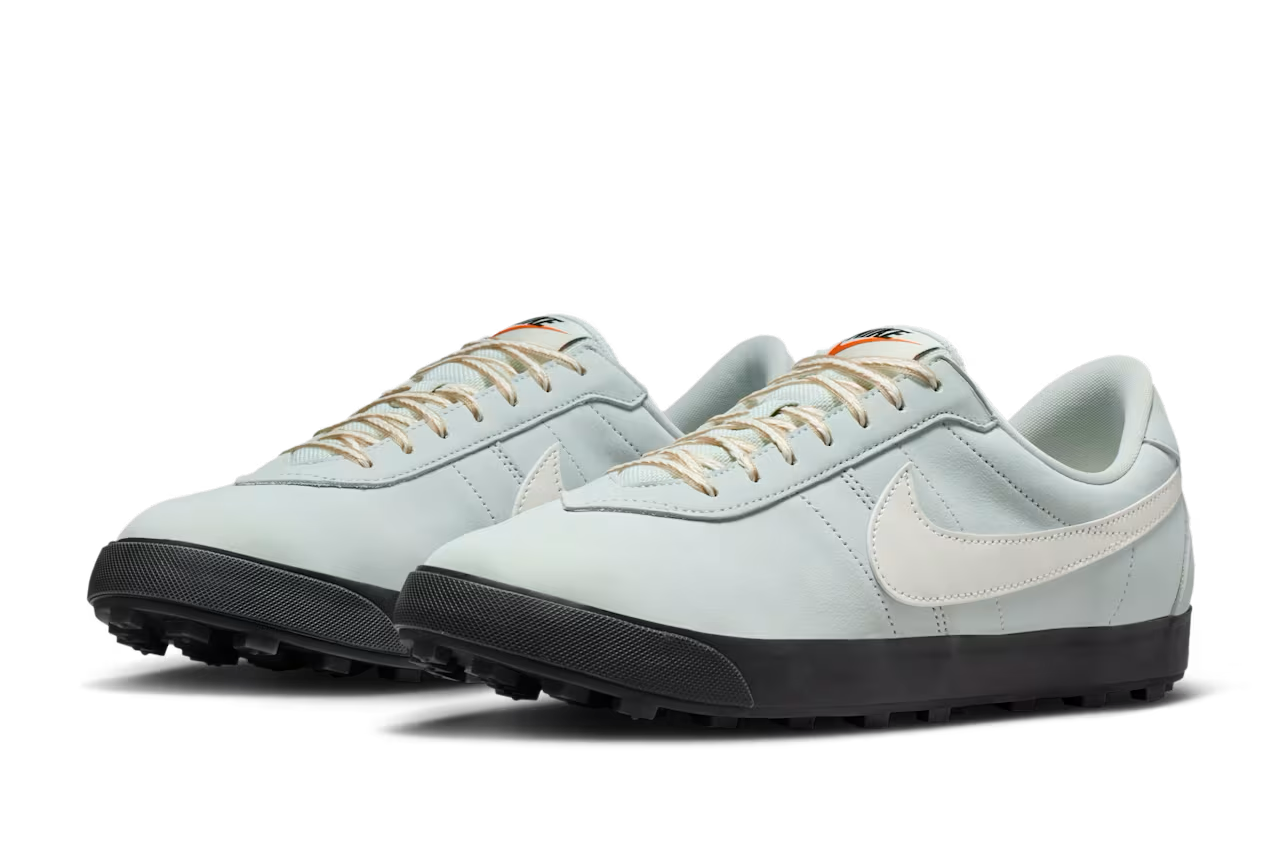 ナイキ アストログラバー セイル/ライトシルバー 正面画像