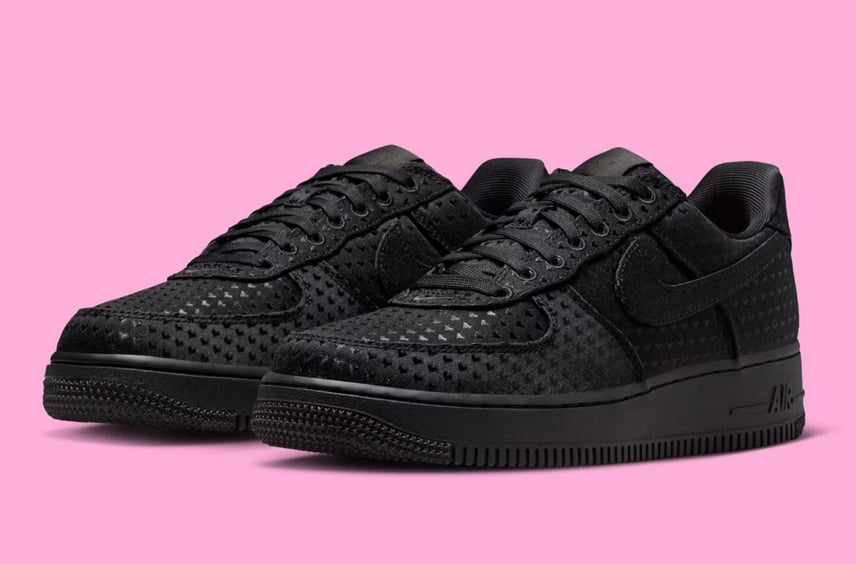 発売中|Nike Air Force 1 Low "Valentine’s Day/Triple Black" (2026)|抽選/販売/定価情報