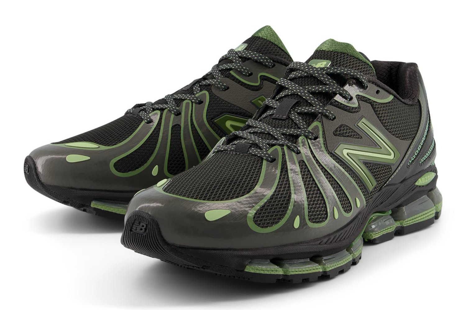 ニューバランス 1890 フェイデッドブラック/ユーティリティグリーン 正面画像
