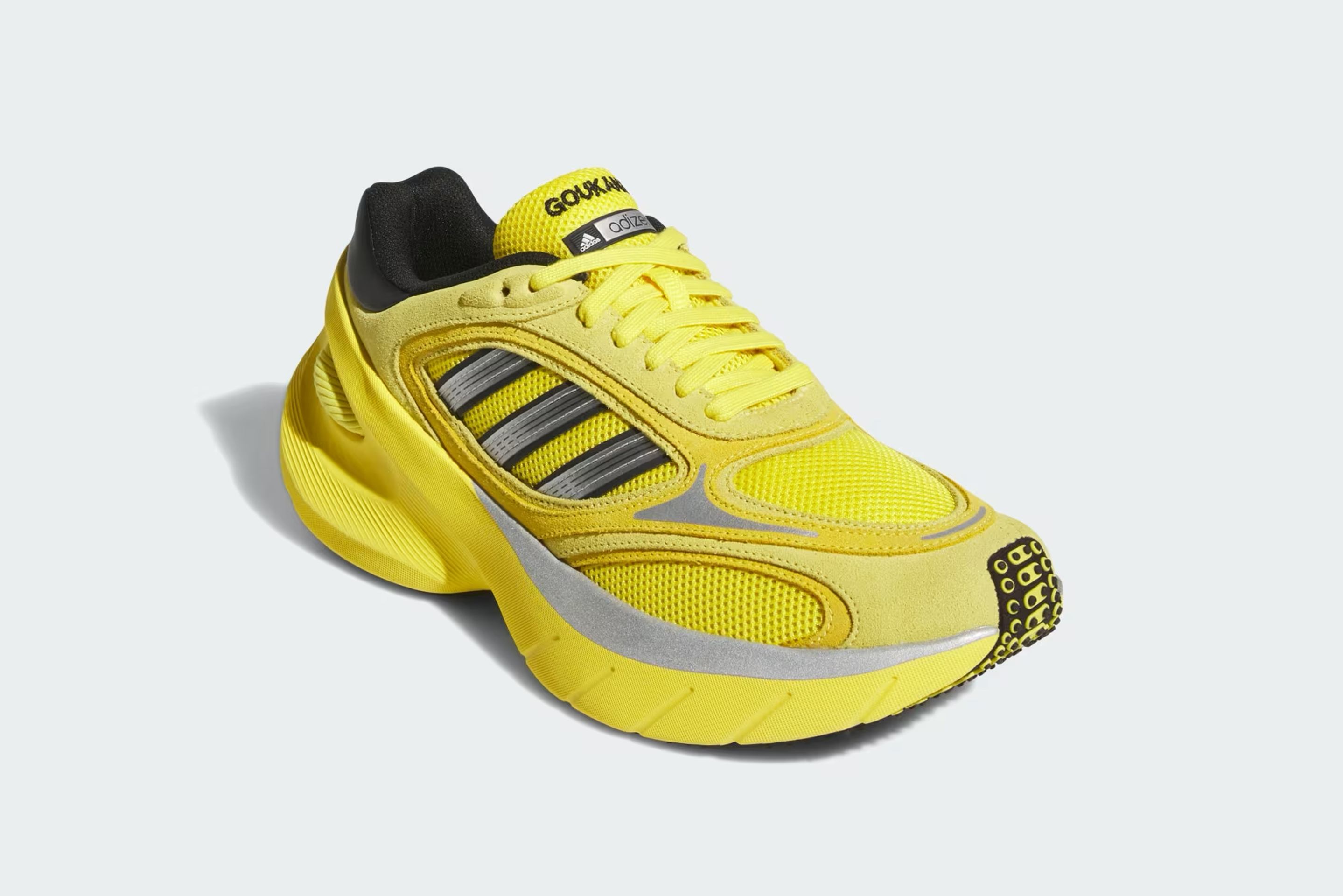 アディダス アディゼロ ゴウカナ イエロー/コアブラック 正面画像