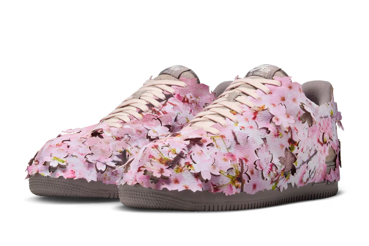 ナイキ エアフォース1 '07 プレミアム サクラ/マルチ-カラー 正面画像