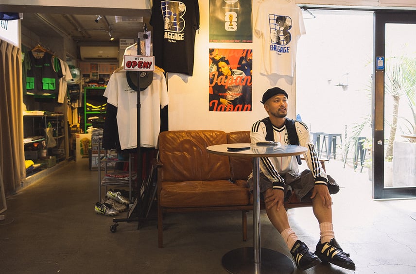 「サッカーユニフォームは会話を繋ぐ名刺」。元GR8竹内氏が手がける"BAGGAGE COFFEE"流ブロークコアの現在地