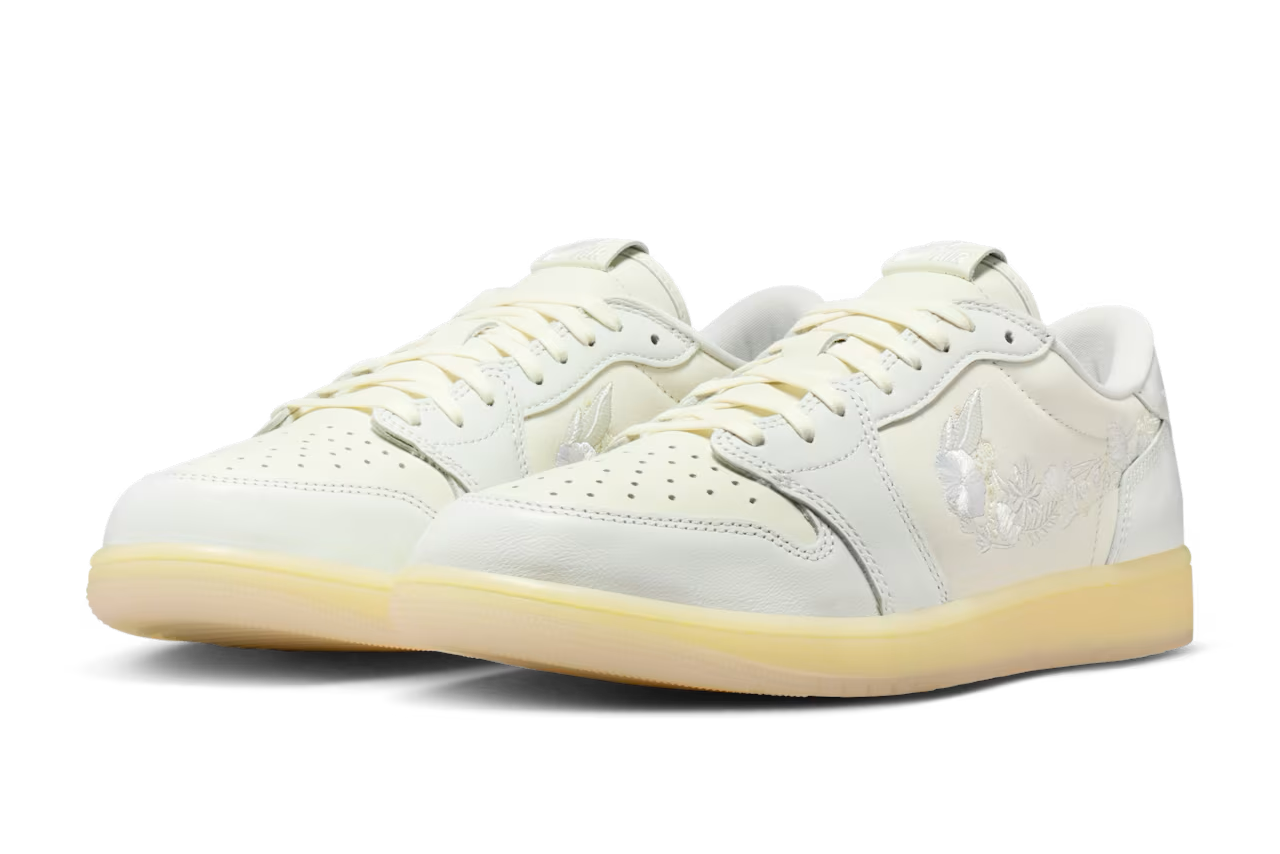 ナイキ エアジョーダン1 レトロ ロー OG セイル アンド ココナッツミルク 正面画像