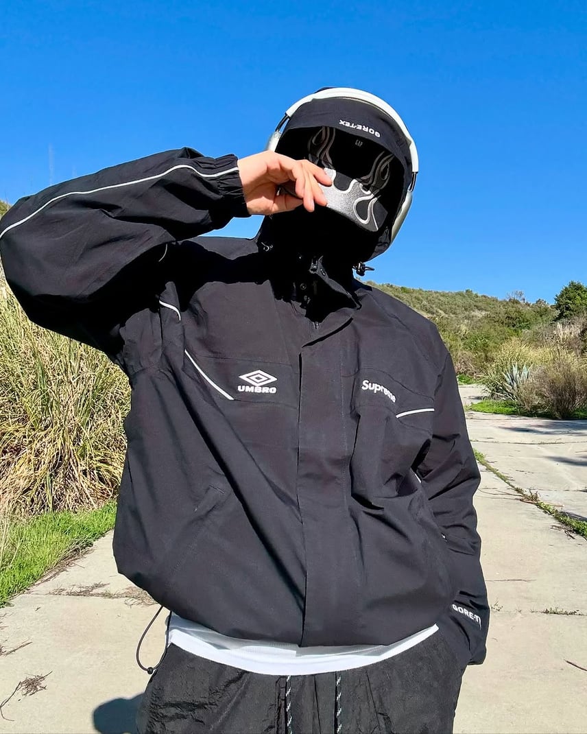 Supreme x Umbro GORE-TEX Hooded Jacket Supreme x Umbro GORE-TEX Hooded Jacket