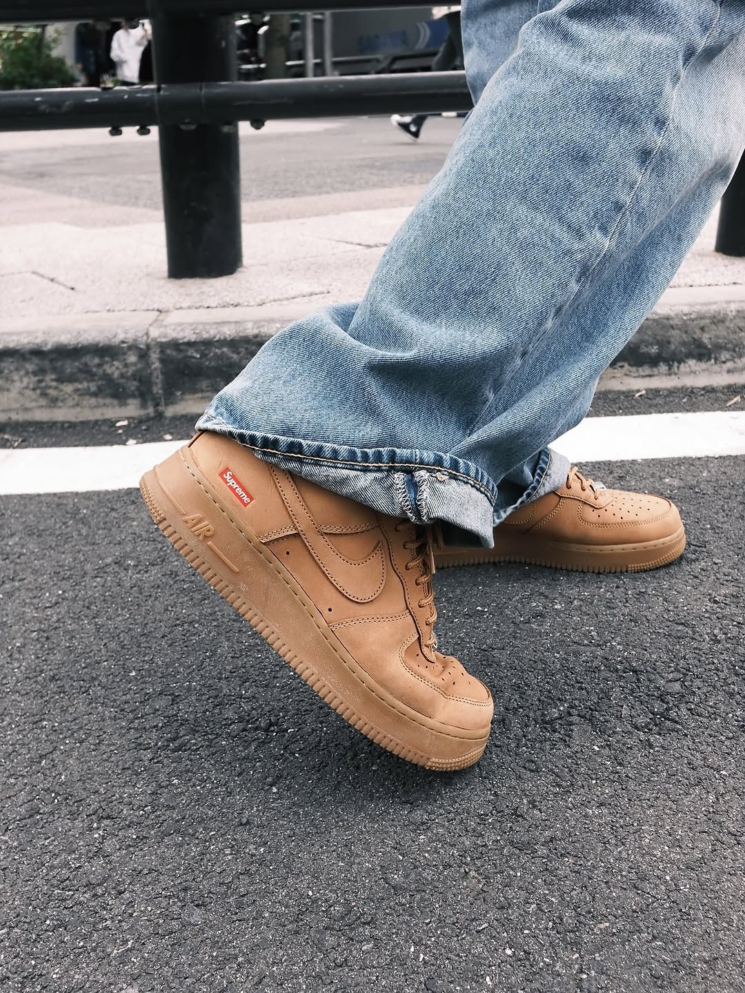 Supreme × Nike Air Force 1 Low 