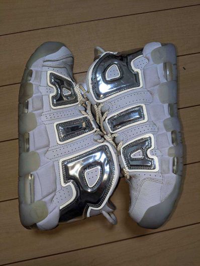NIKE Women's AIR MORE UPTEMPO CHROME WHITE/SILVER
