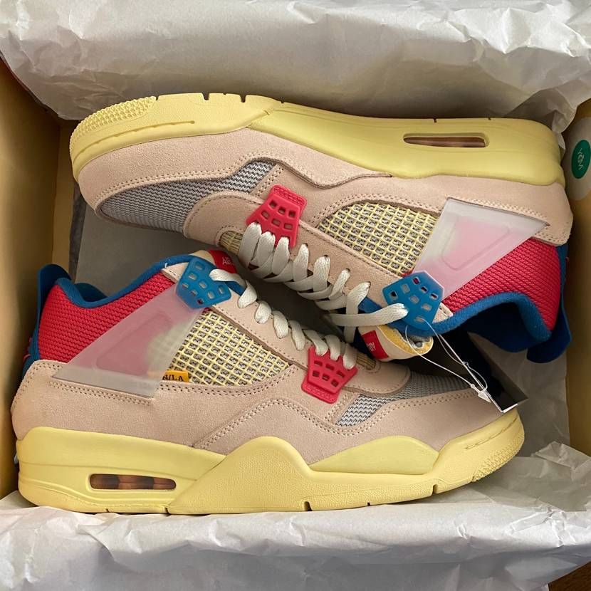 UNION × Nike Air Jordan 4 SP "Guava Ice/Light Fusion Red"