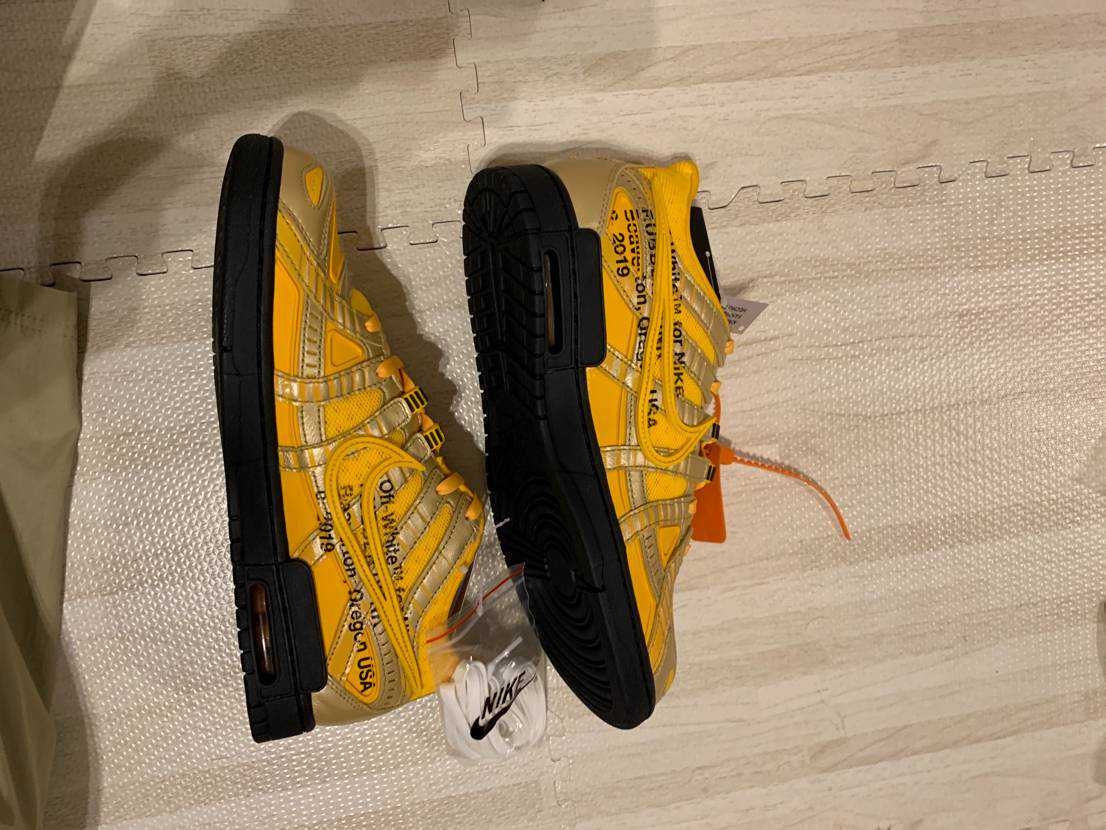 Off-White × Nike Air Rubber Dunk "University Gold" 