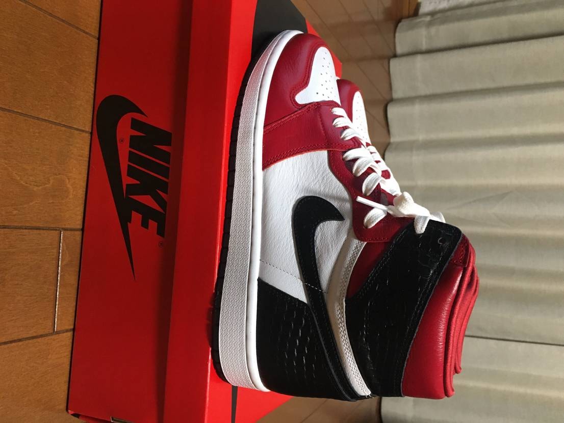 Nike Women's Air Jordan 1 High OG "Satin Red"