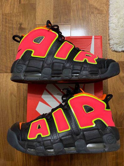 NIKE Women's AIR MORE UPTEMPO "HOT PUNCH"