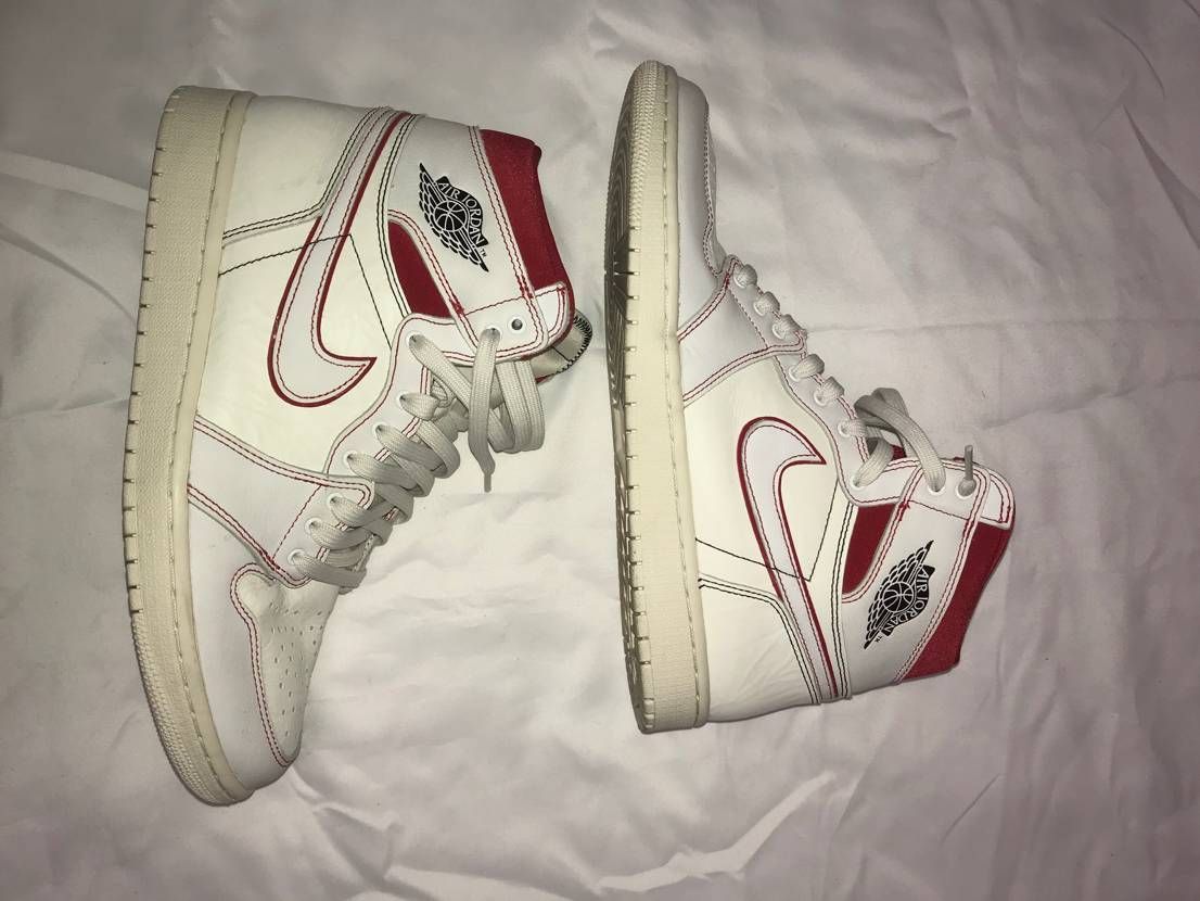 Nike Air Jordan 1 Retro High OG "Sail/University Red"