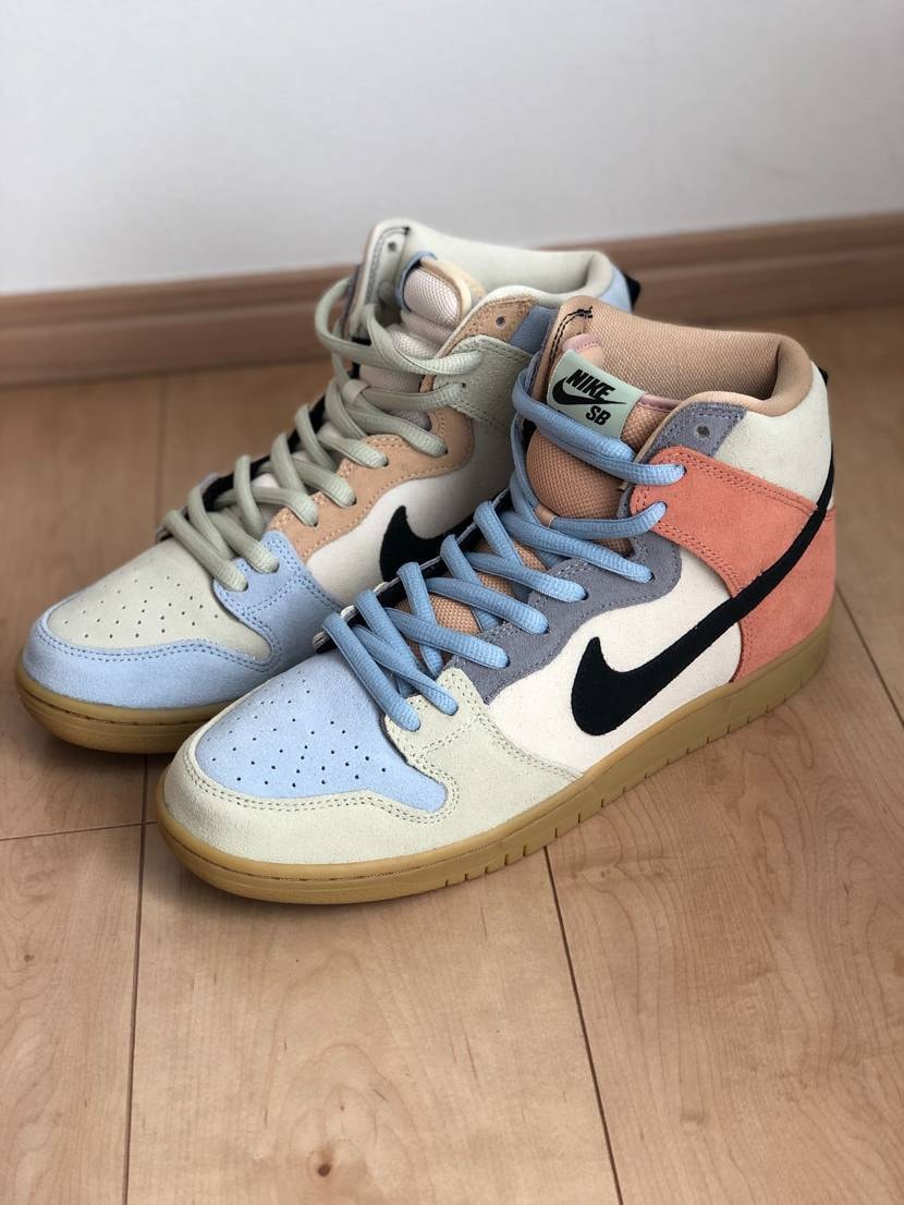 Nike SB Dunk High "Easter Spectrum"