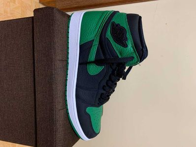 Nike Air Jordan 1 Retro High OG "Black/Pine Green" (2020)