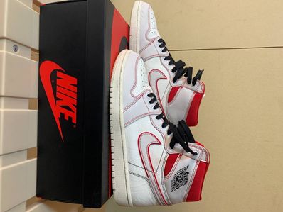 Nike Air Jordan 1 Retro High OG "Sail/University Red"