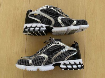 STUSSY × NIKE AIR ZOOM SPIRIDON CAGED "PURE PLATINUM/BLACK-WHITE"