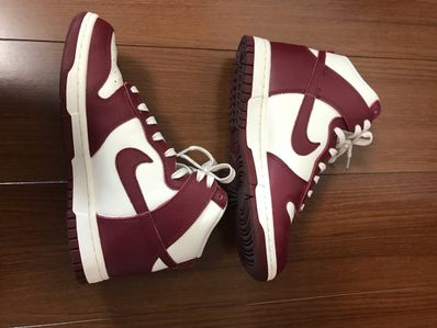 NIKE Women's DUNK HIGH "TEAM RED"