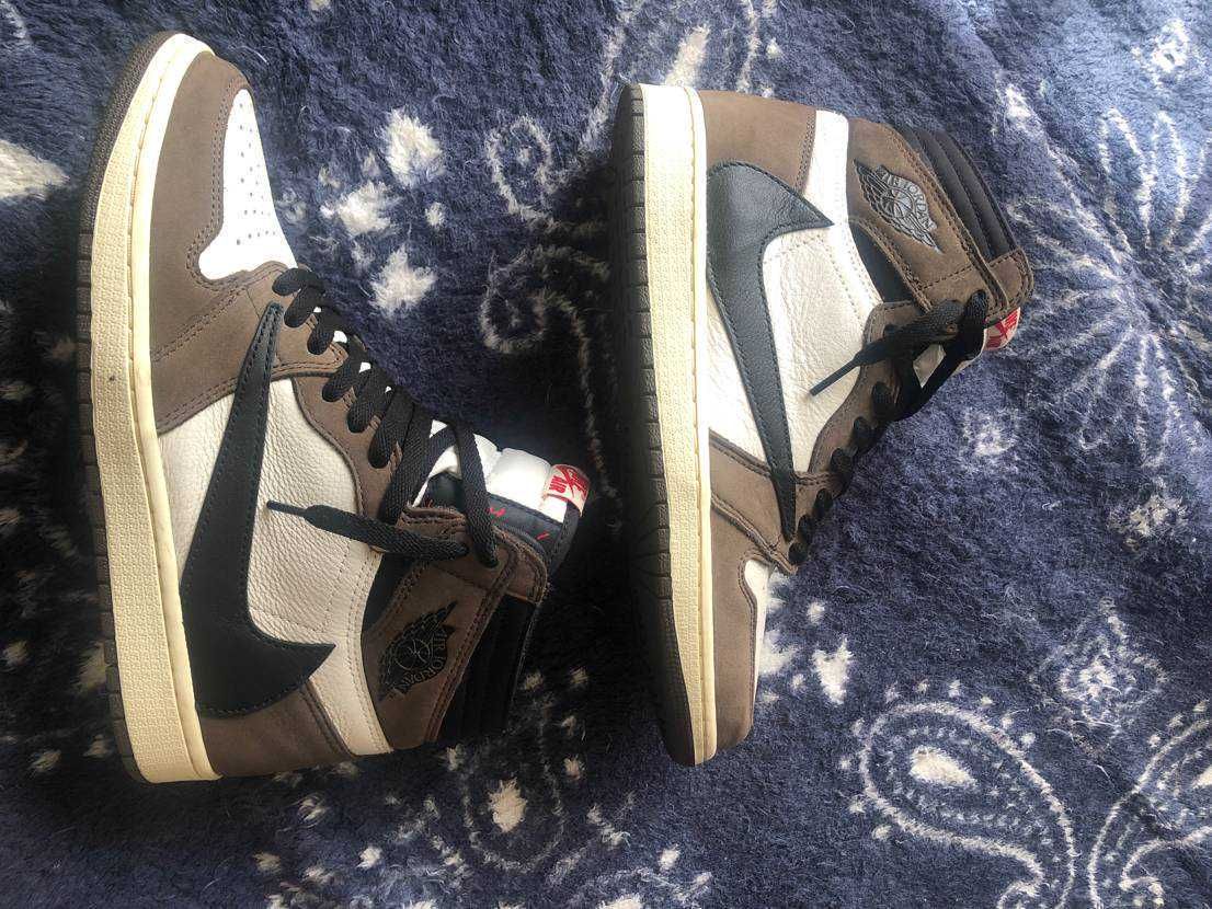 Travis Scott × Nike Air Jordan 1 Retro High OG TS SP "Sail/Dark Mocha"
