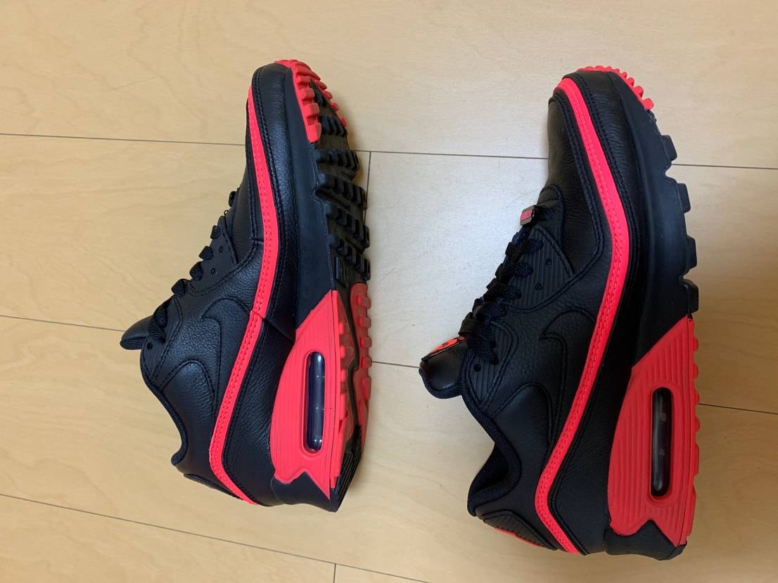 UNDEFEATED × Nike Air Max 90 "Black/Red"