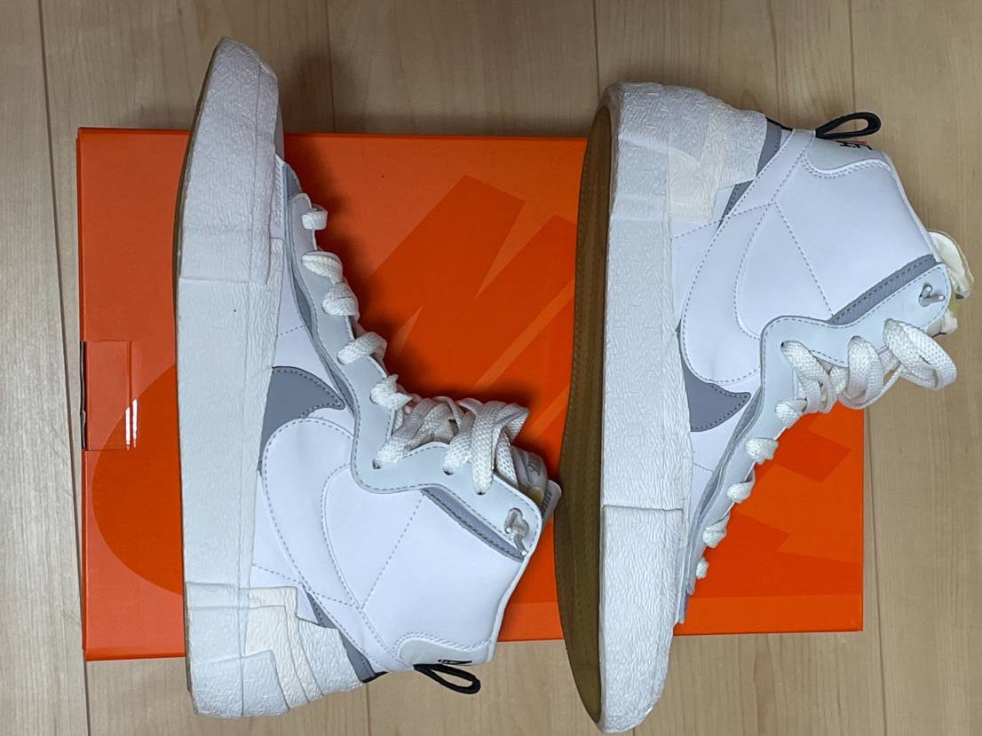sacai × NIKE BLAZER MID "WHITE/WOLF GREY"