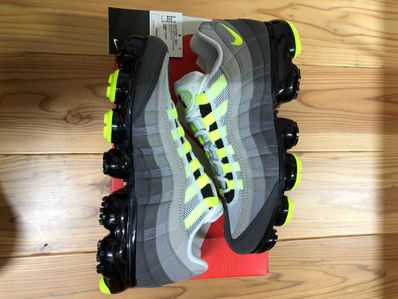 Nike Air Vapormax 95 "Neon"