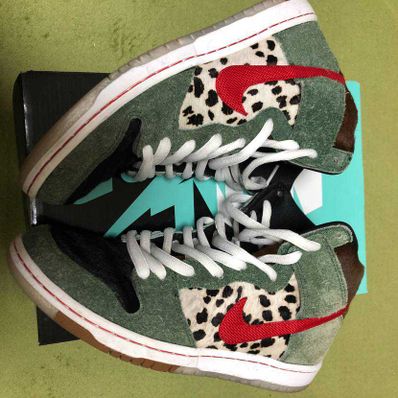 Nike SB Dunk High Pro QS "Dog Walker"