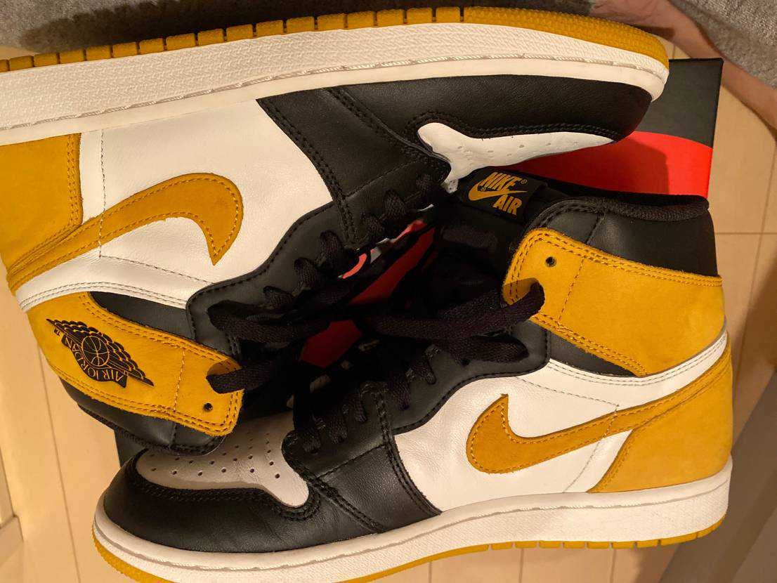 Nike Air Jordan 1 Retro High OG "Black Toe/Yellow Ochre"