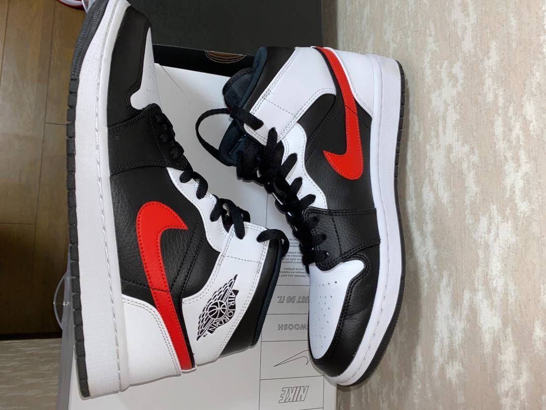 NIKE AIR JORDAN 1 MID "BLACK/CHILE RED/WHITE"