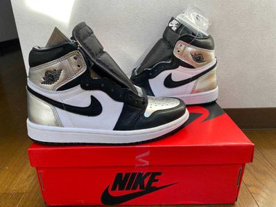 Nike Women's Air Jordan 1 Retro High OG "Silver Toe"