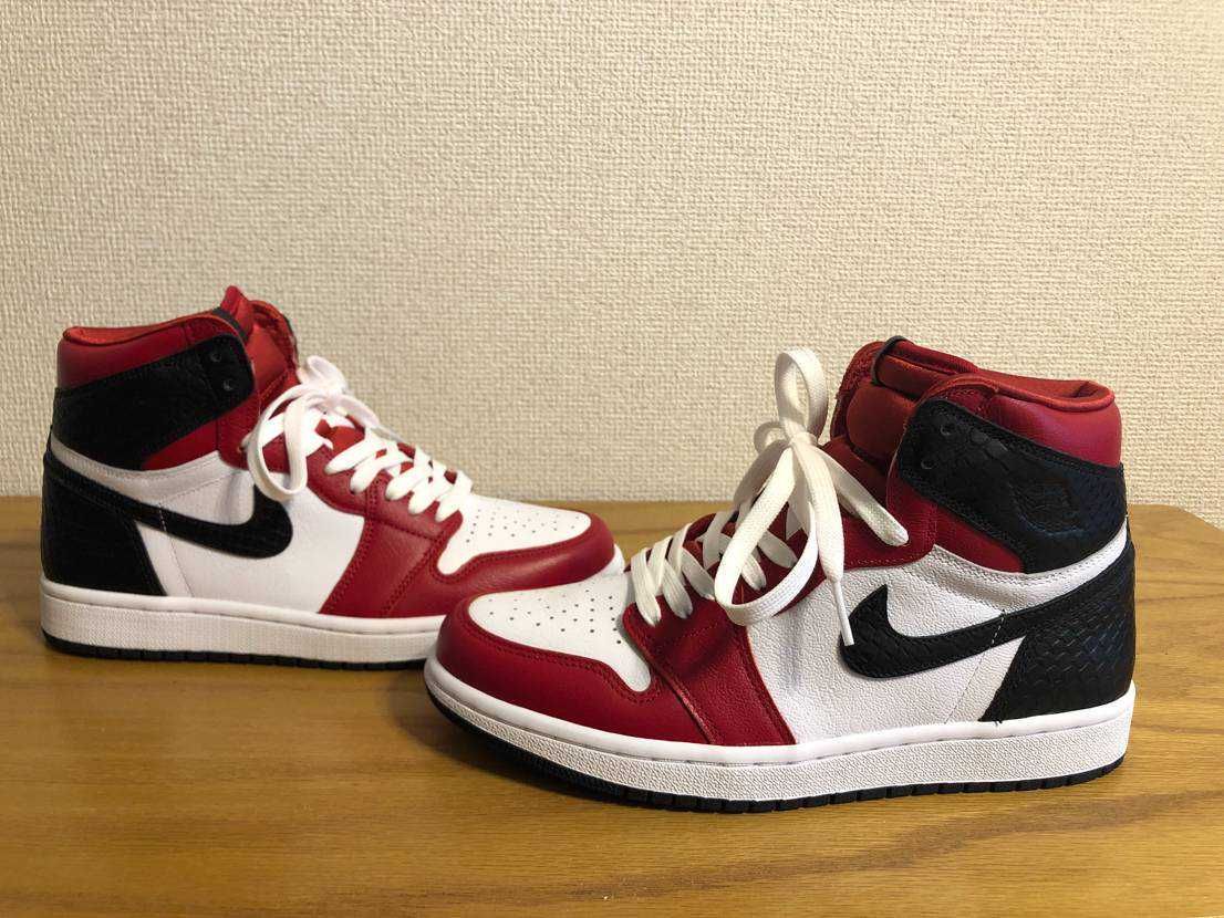 Nike Women's Air Jordan 1 High OG "Satin Red"