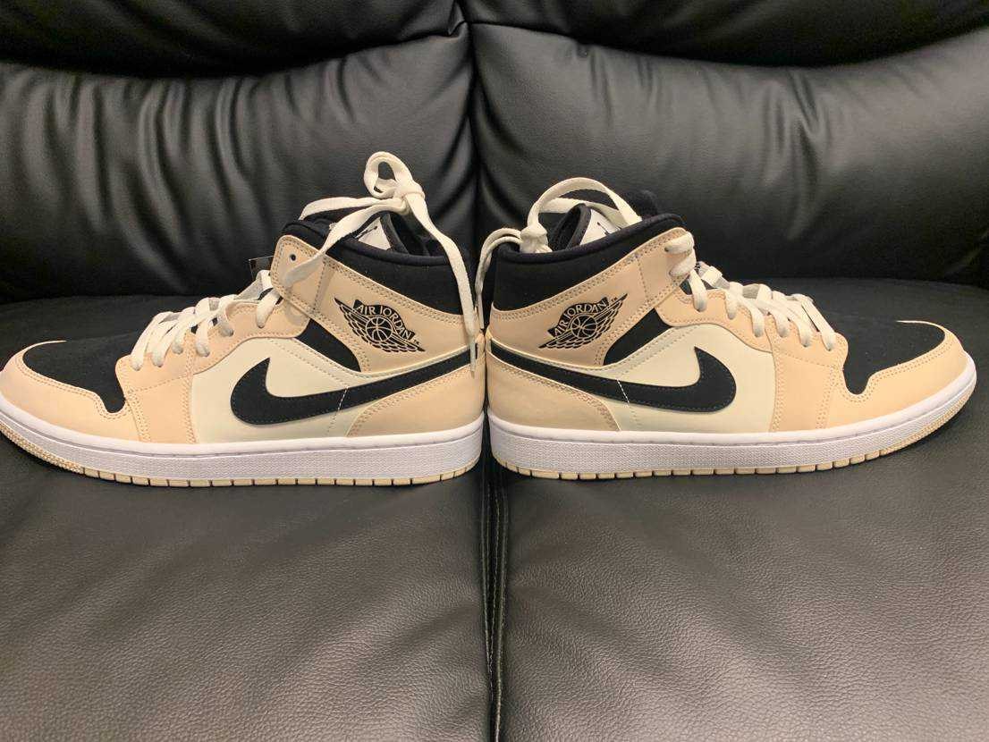 NIKE Women's AIR JORDAN 1 MID "GUAVA ICE"