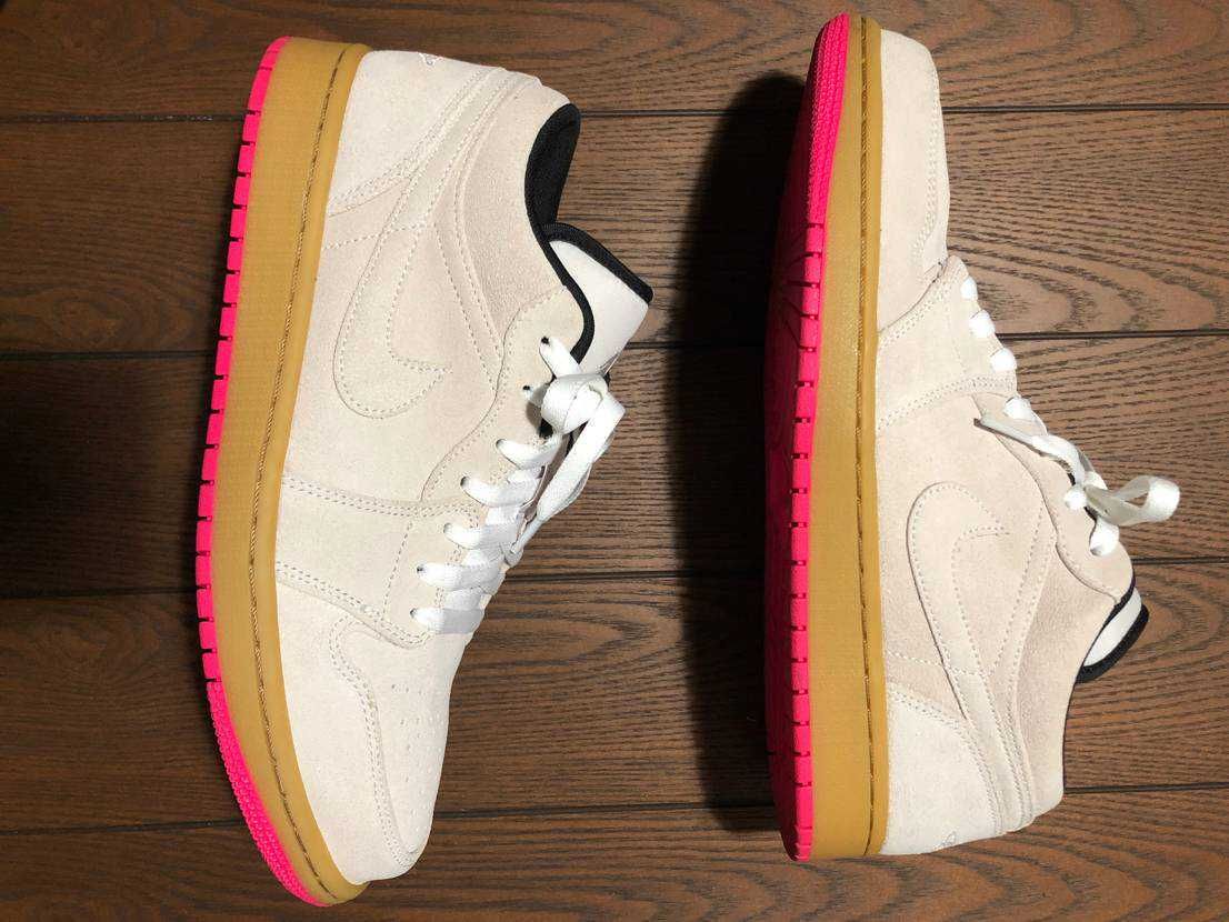 Nike Air Jordan 1 Low "White Gum Hyper Pink"