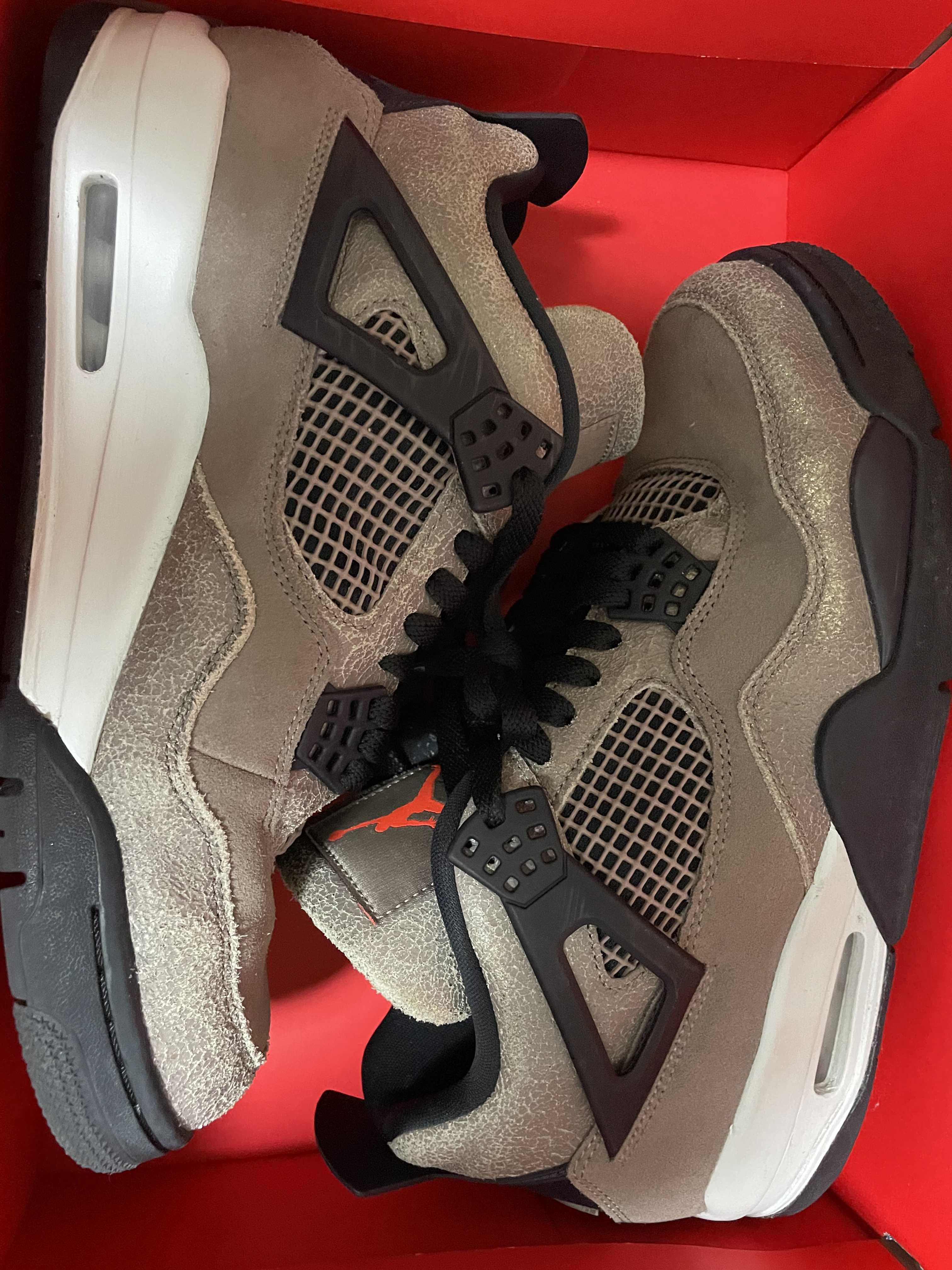 Nike Air Jordan 4 "Taupe Haze"   