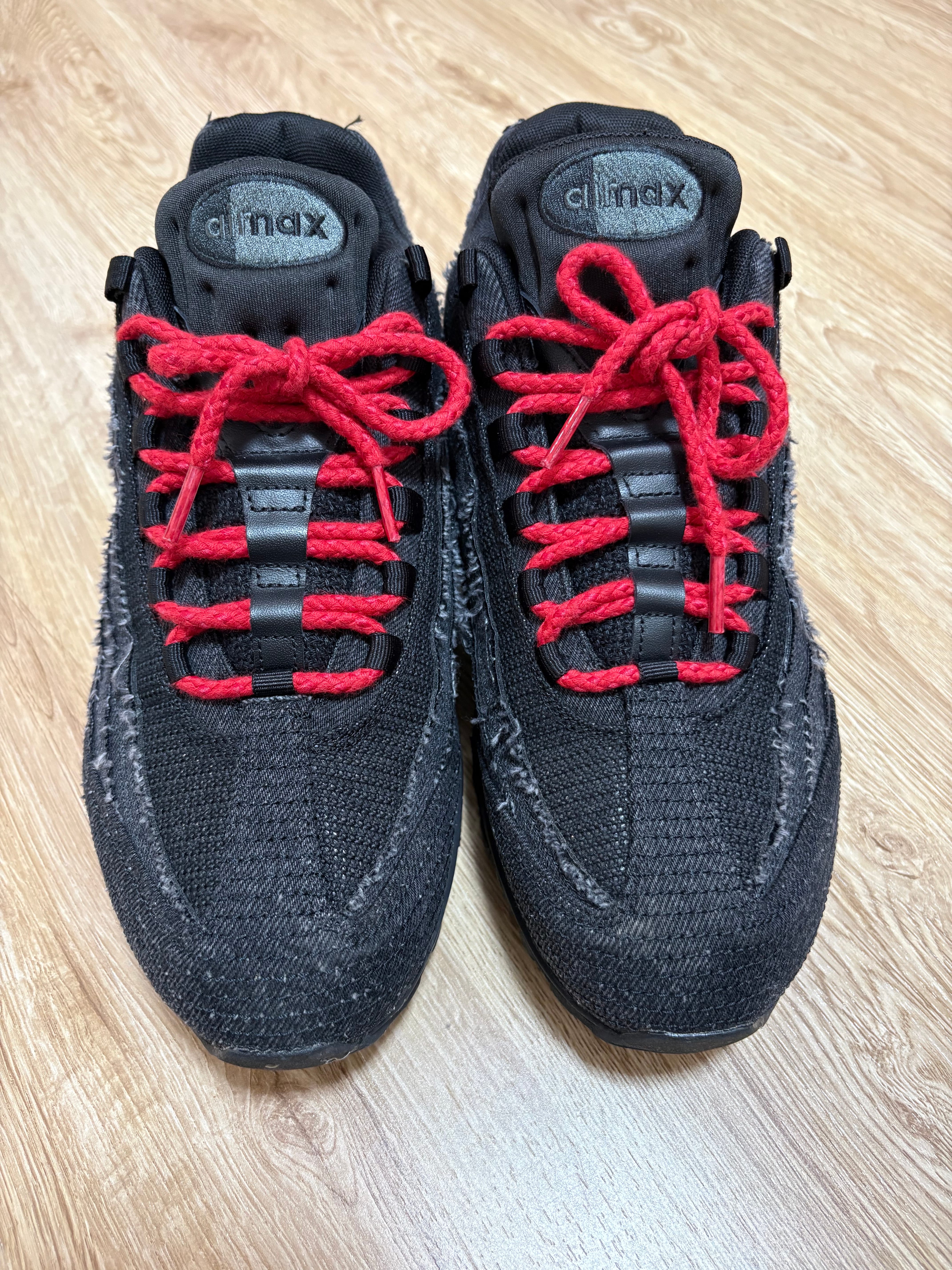 Levi's × Nike Air Max 95 OG "Denim Black"