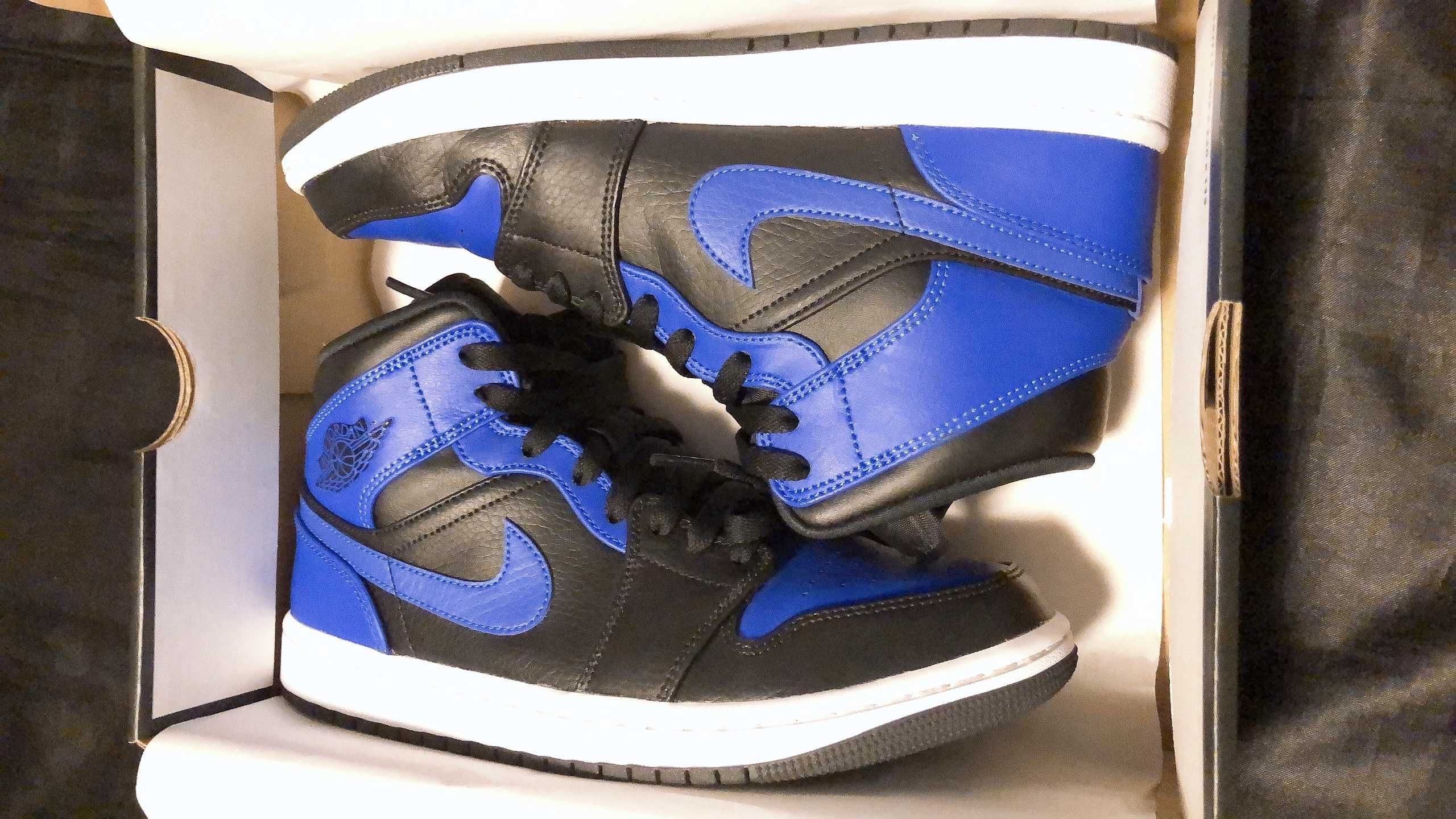 Nike Air Jordan 1 Mid "Hyper Royal"