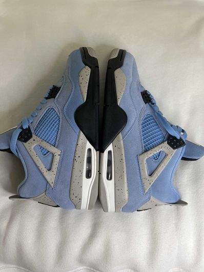Nike Air Jordan 4 "University Blue"