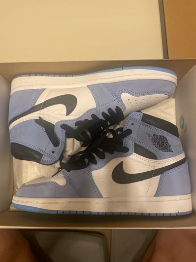Nike Air Jordan 1 High OG "University Blue"