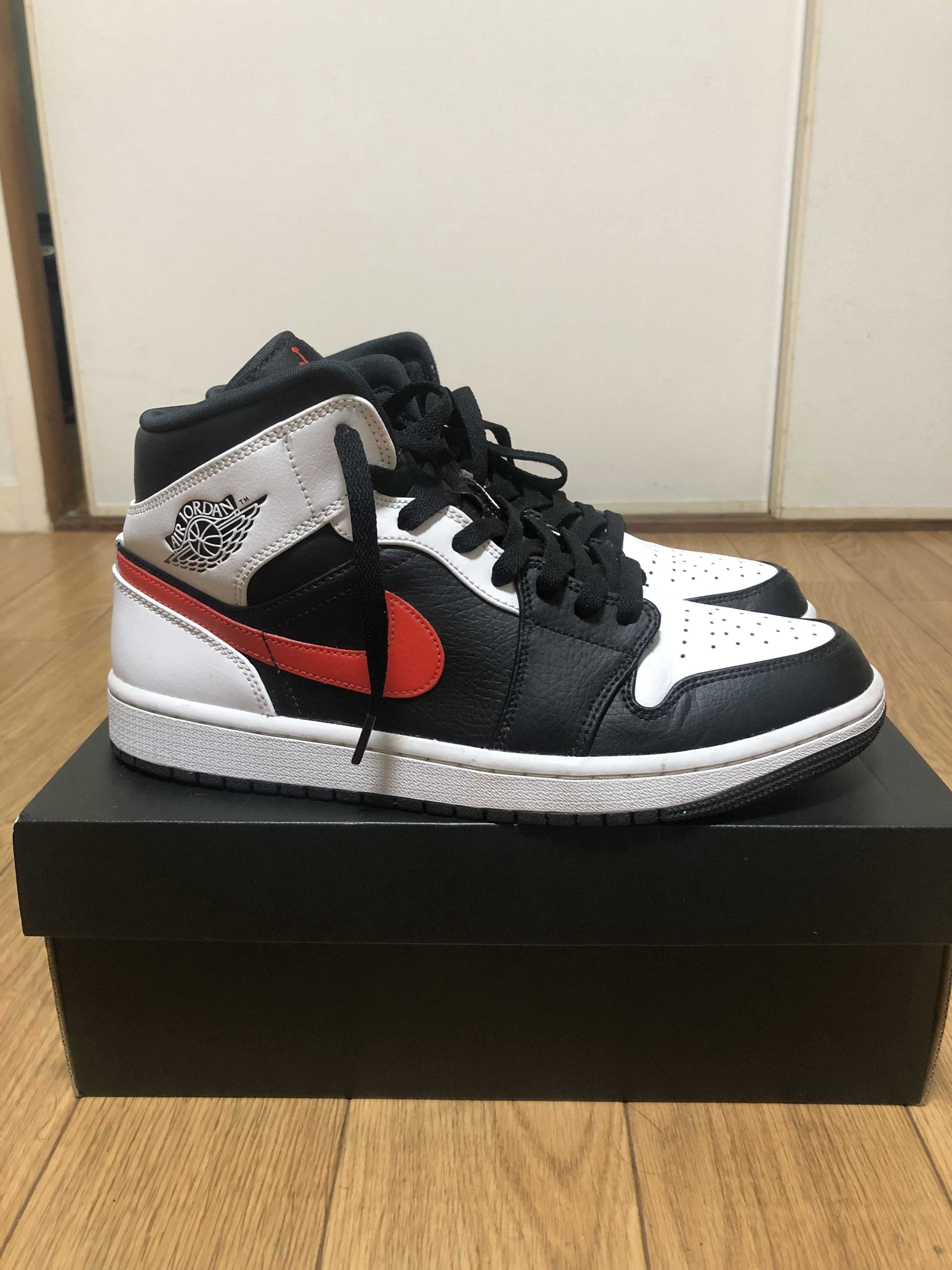 NIKE AIR JORDAN 1 MID "BLACK/CHILE RED/WHITE"
