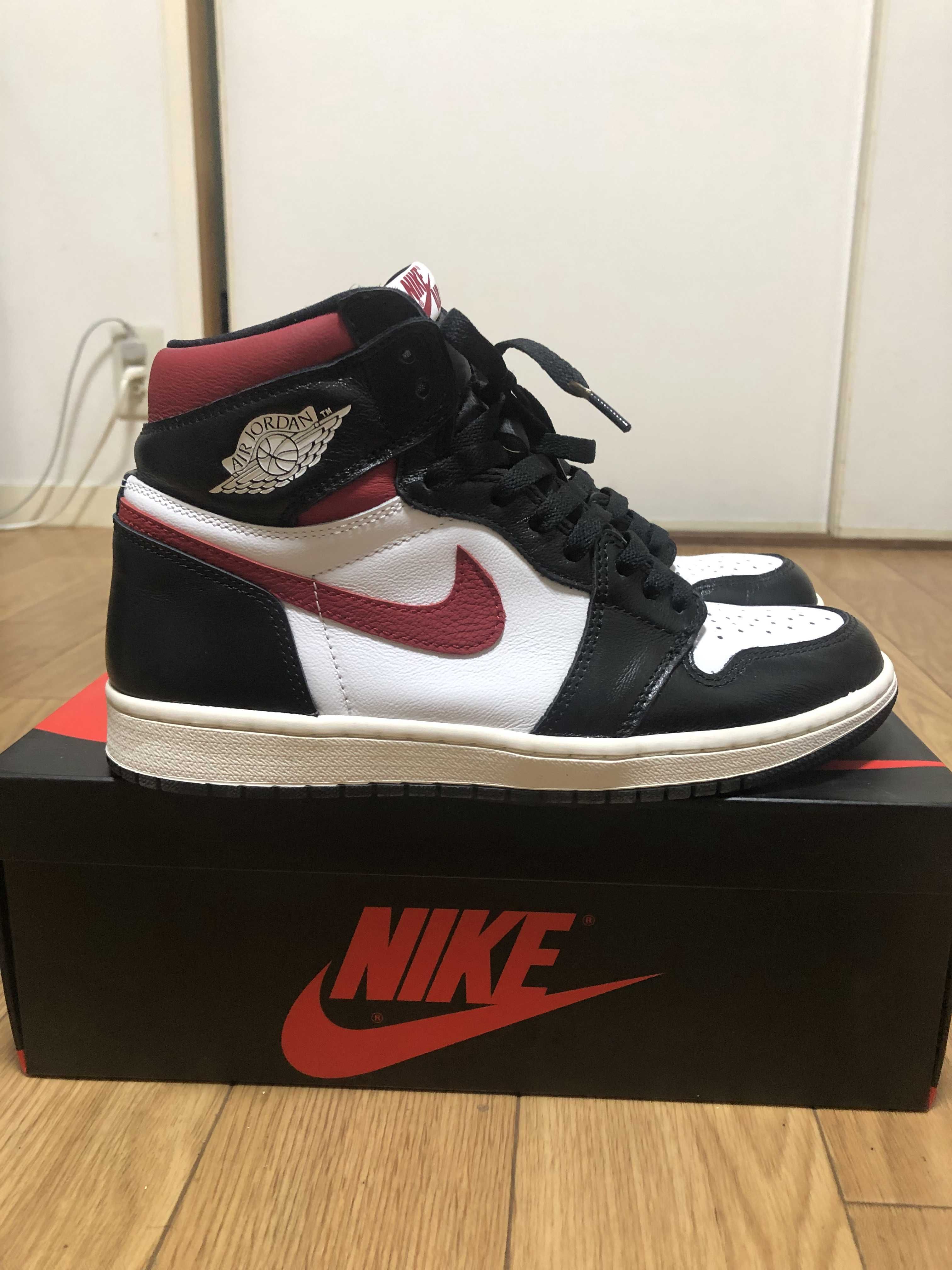 Nike Air Jordan 1 Retro High "Black/White/Sail/Gym Red"