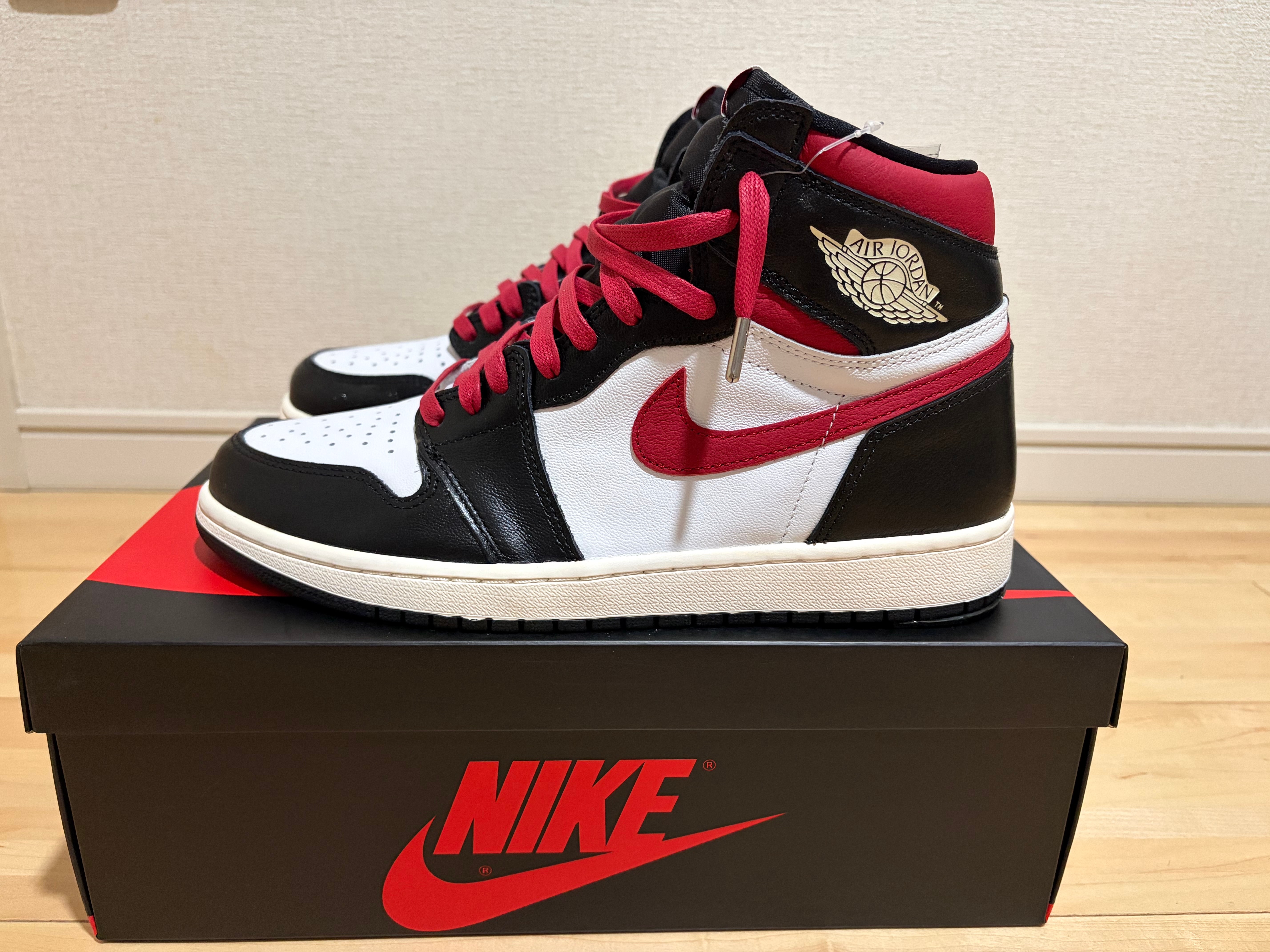Nike Air Jordan 1 Retro High "Black/White/Sail/Gym Red"