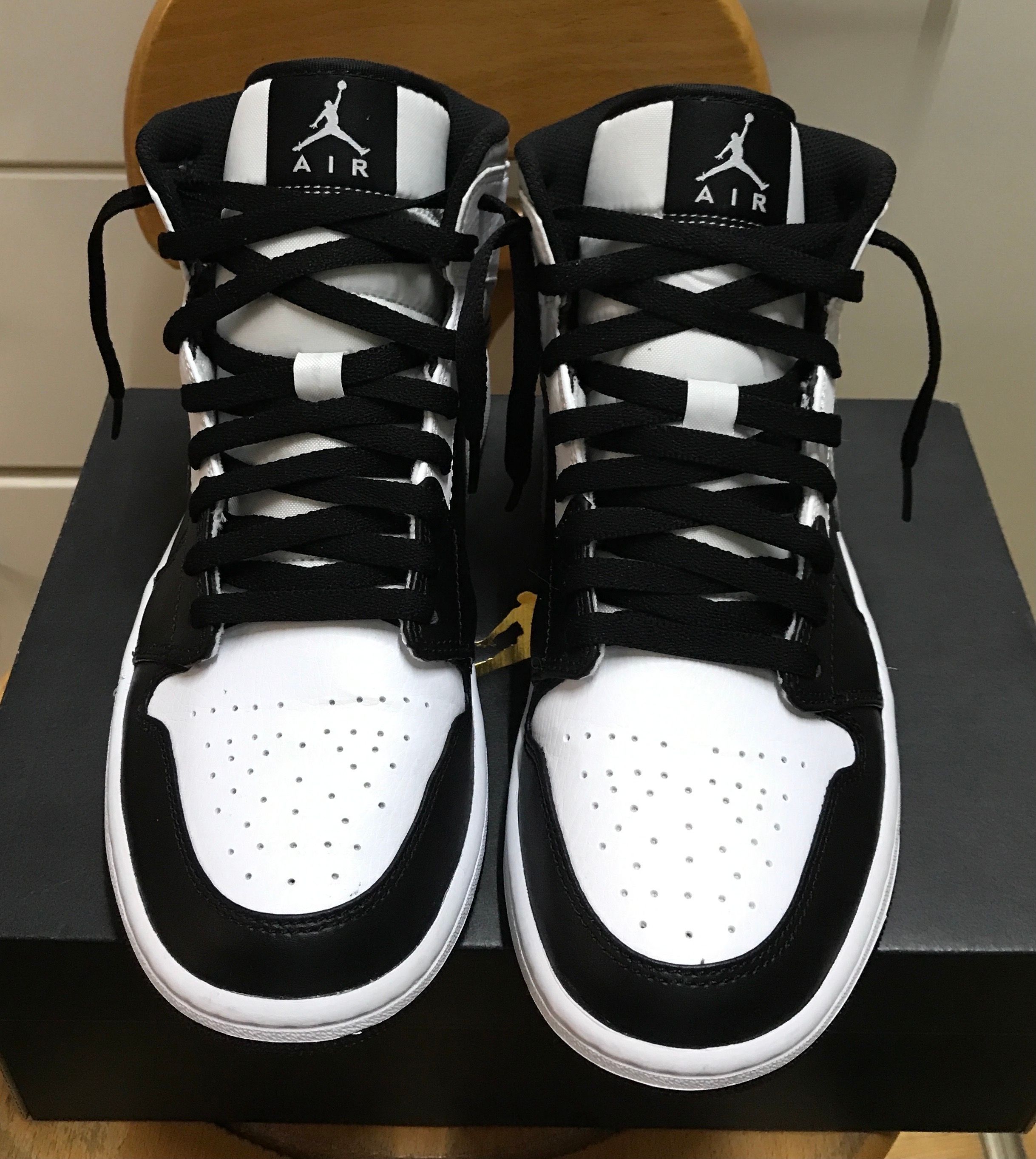 NIKE AIR JORDAN 1 MID "WHITE SHADOW"